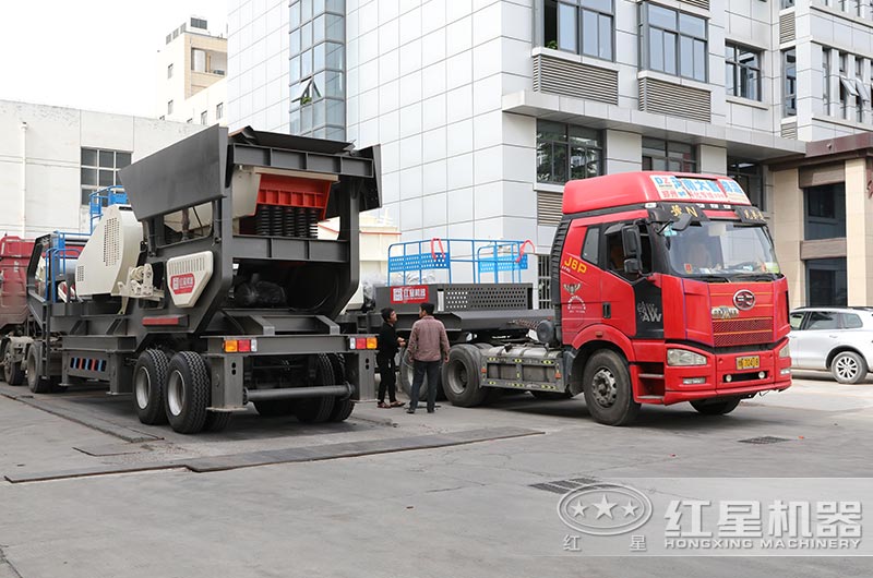 一套大型建筑垃圾粉碎機設備發貨